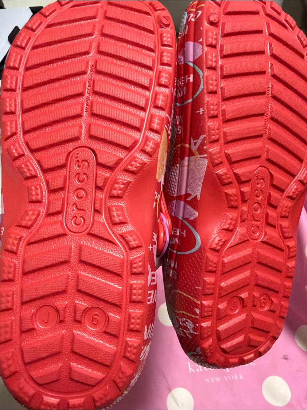 CROCS Red Conversation Heart Clogs with Plush Lining and Heart Charms - Picture 7 of 8